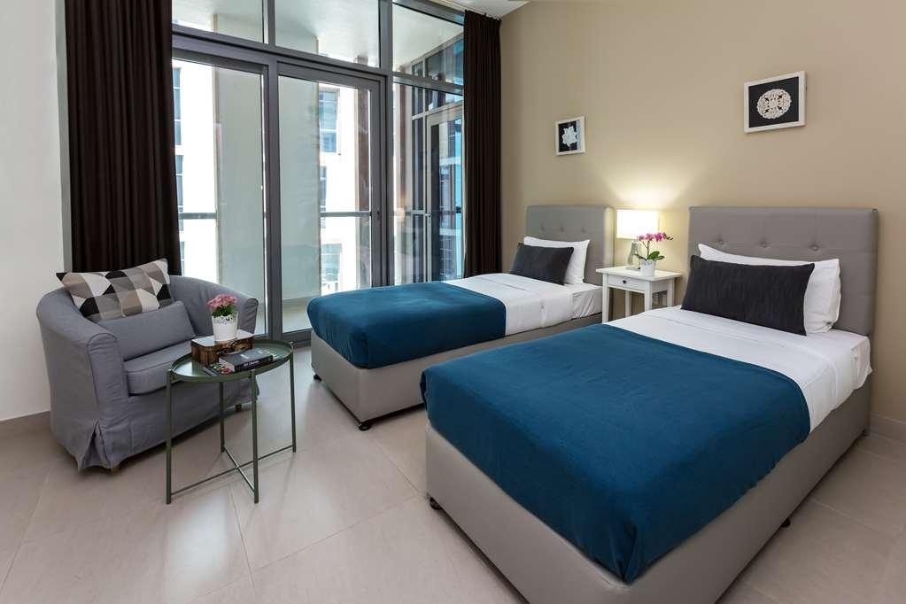 Higuests - Wharf * Dubai